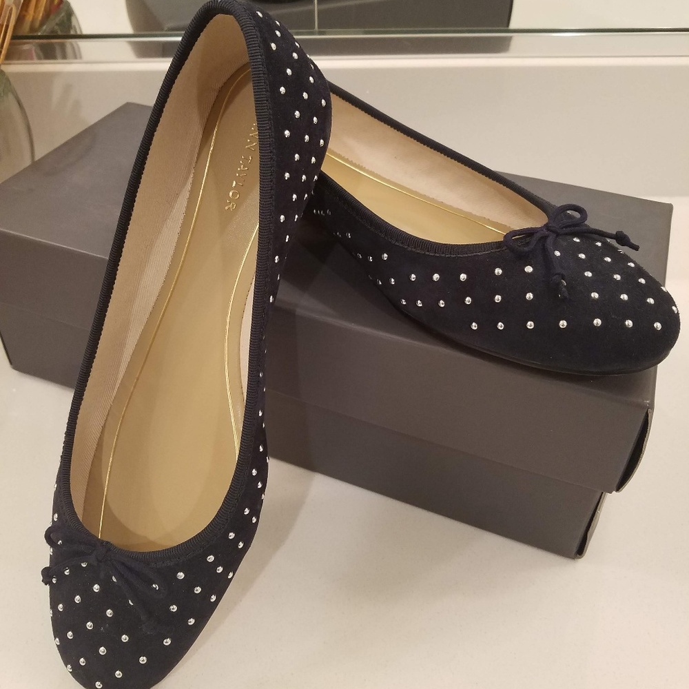 Ann Taylor Size 7.5 Kid Suede Navy Flats